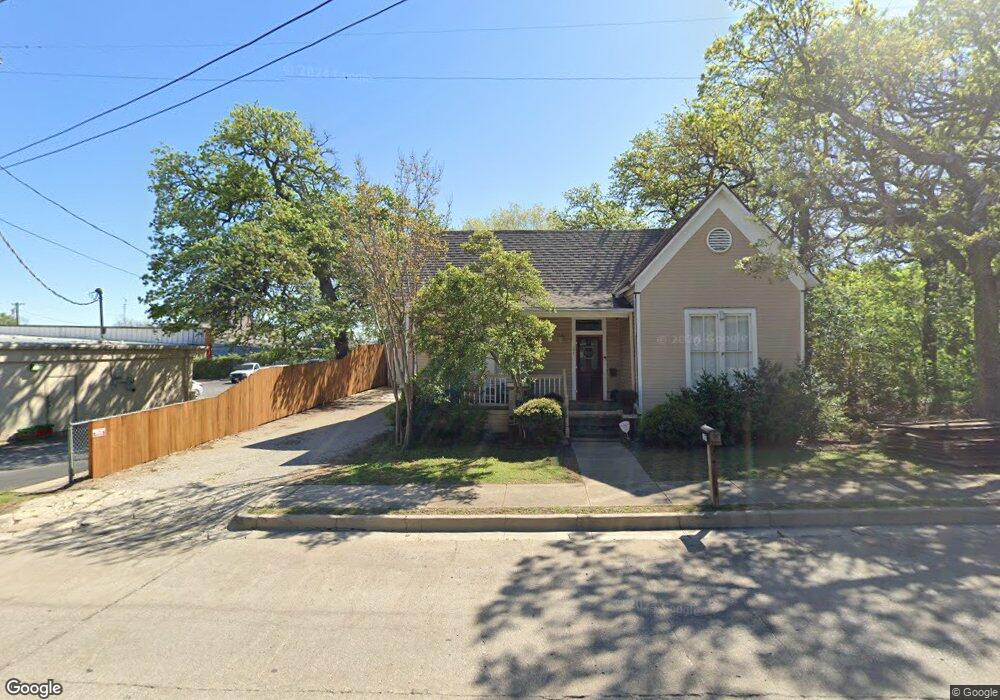 107 S Lamar St, Weatherford, TX 76086 - photo 1