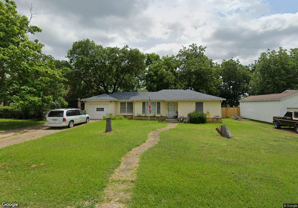 602 Lipscomb St, Bonham, TX 75418 - photo 1