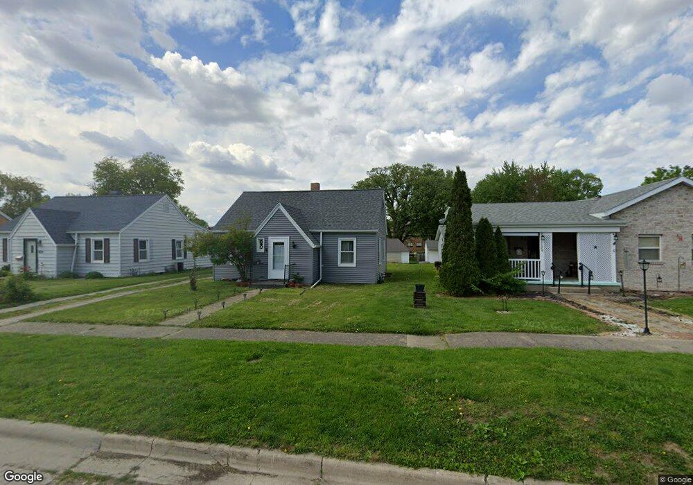 120 6th St, Lincoln, IL 62656 - photo 1