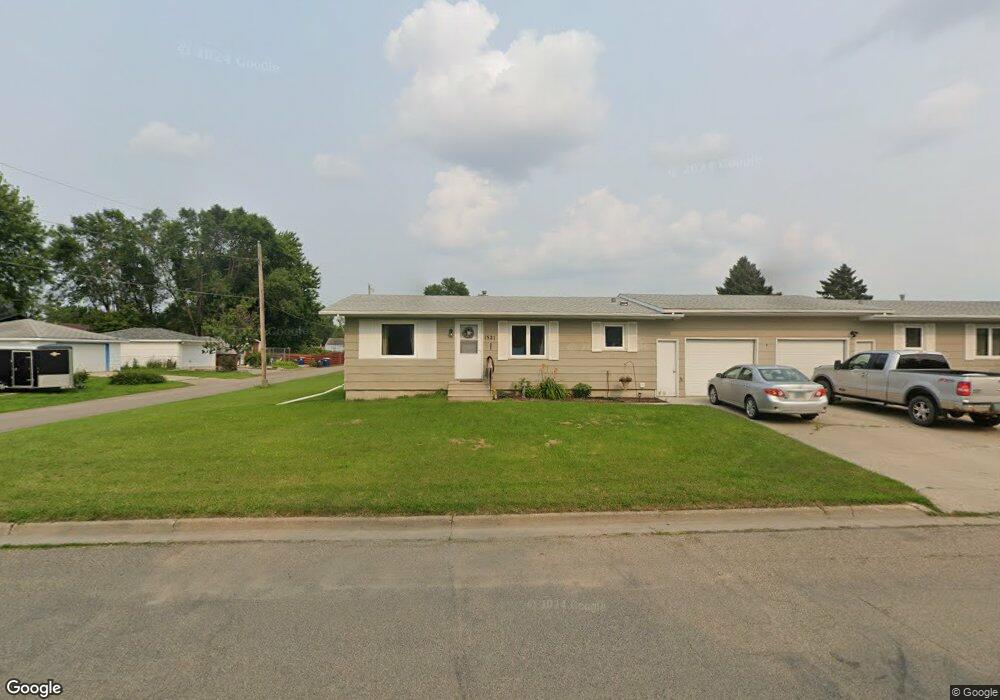 1521 11th Ave SW, Jamestown, ND 58401 - photo 1