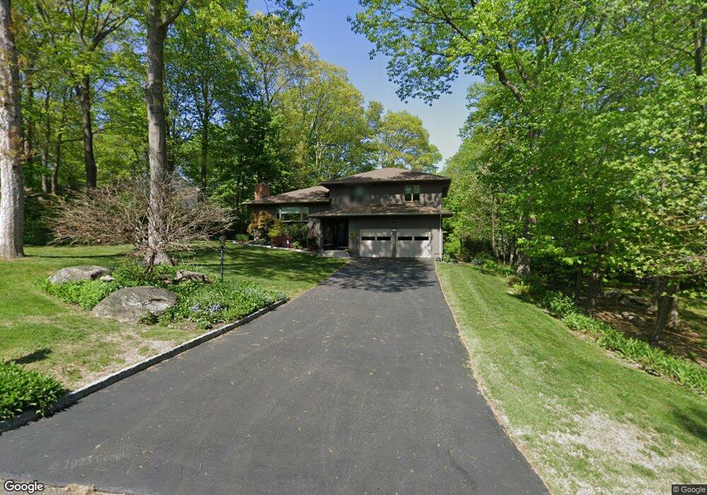 46 Raven Rd, Trumbull, CT 06611 - photo 1