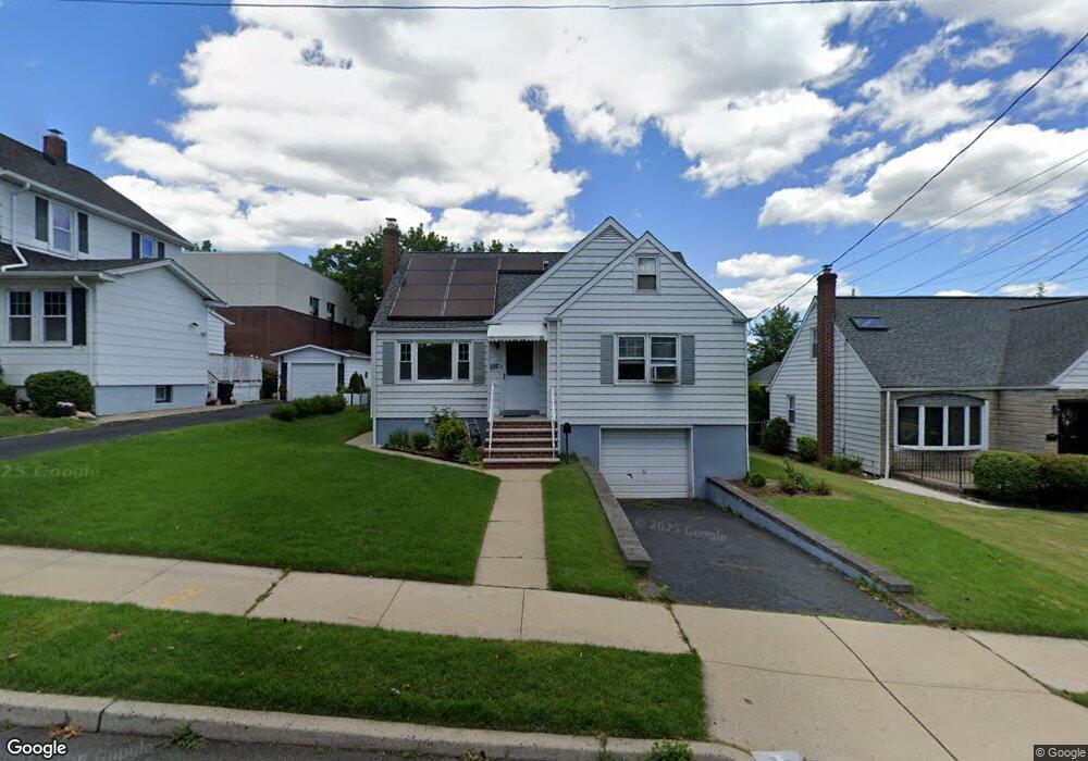 319 Ottawa Ave, Hasbrouck Heights, NJ 07604 - photo 1