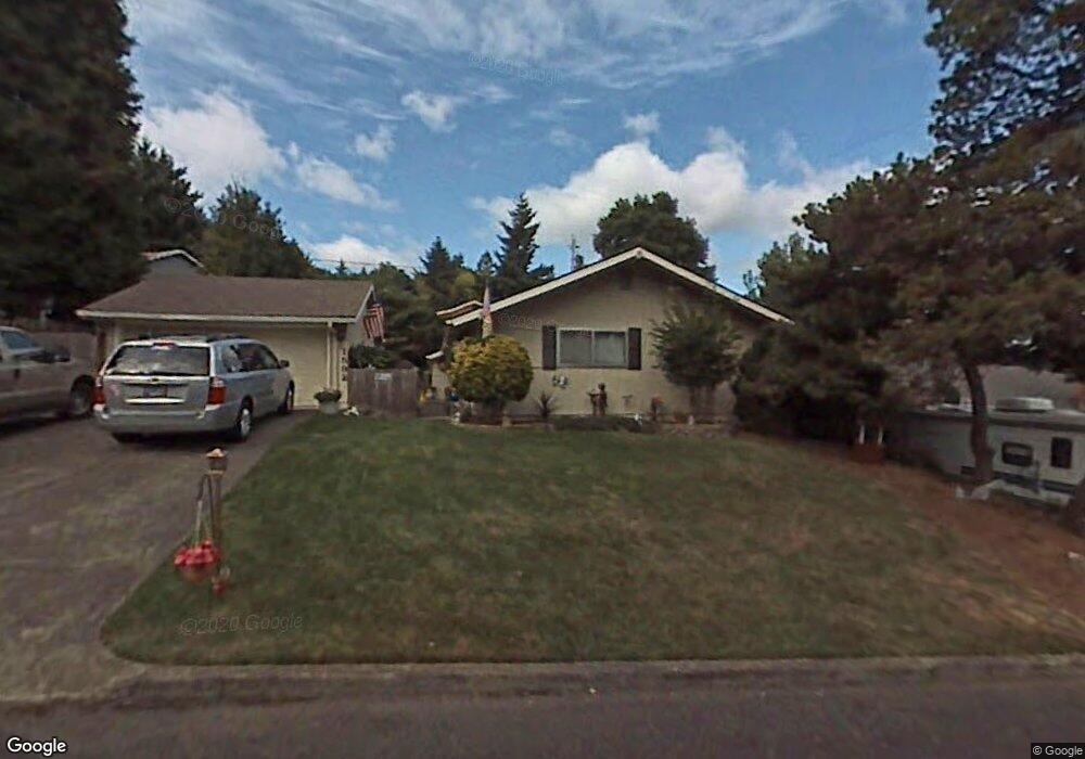 1592 Worthington St, Lake Oswego, OR 97034 - photo 1