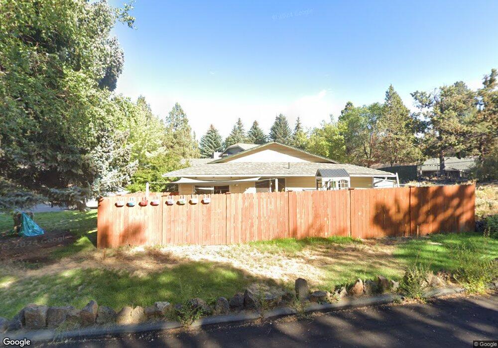 2866 NE Lotno Dr, Bend, OR 97701 - photo 1
