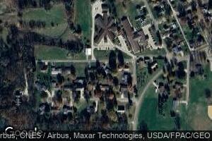 603 Oakwood Dr, Stronghurst, IL 61480