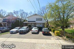 5 Dunes Ln, Port Washington, NY 11050