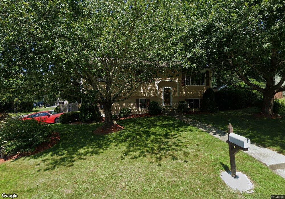 11 Tall Oaks Ct, Cumberland, RI 02864 - photo 1
