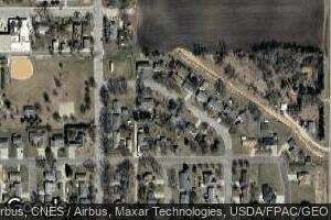 913 Hillside Ln, Nicollet, MN 56074