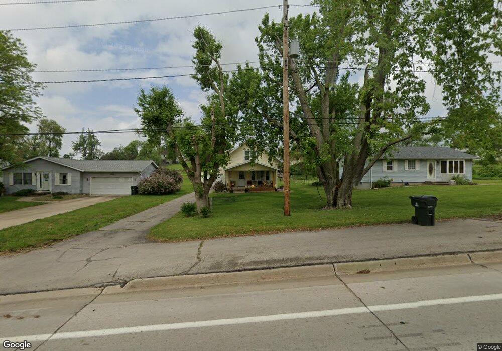 2936 Bowling St SW, Cedar Rapids, IA 52404 - photo 1