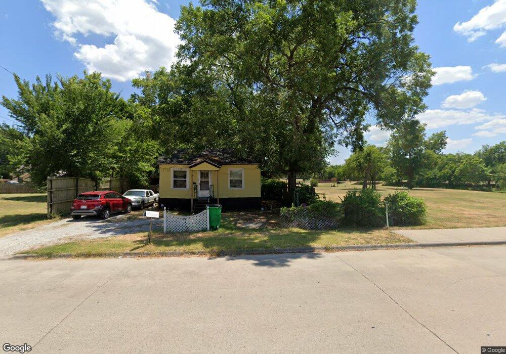 722 E Main St, Gainesville, TX 76240 - photo 1