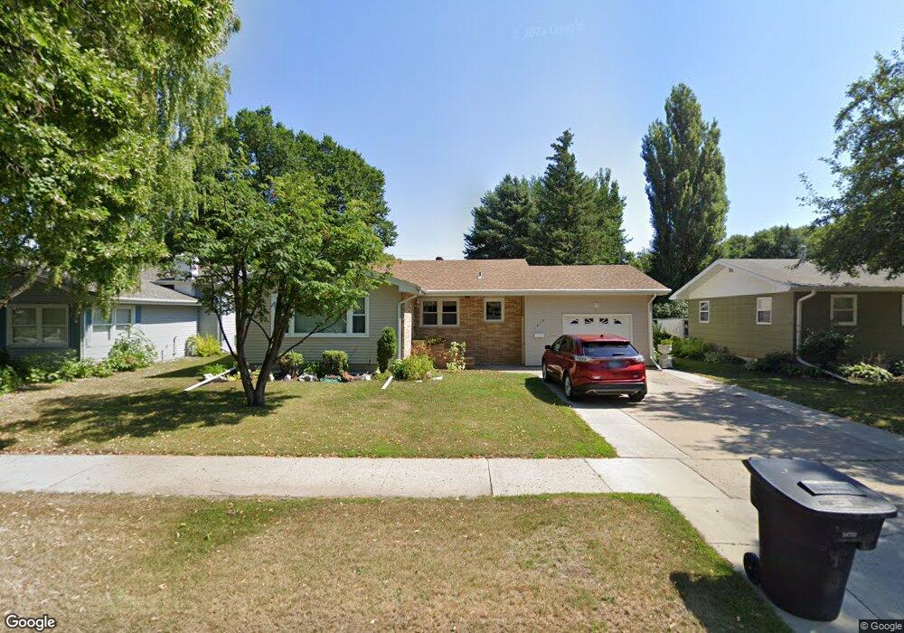 1915 S 19th St, Grand Forks, ND 58201 - photo 1