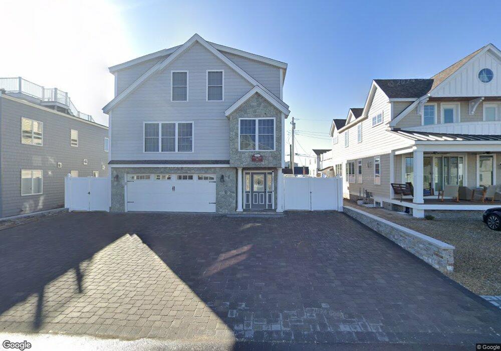 207 Bristol St, Seabrook, NH 03874 - photo 1