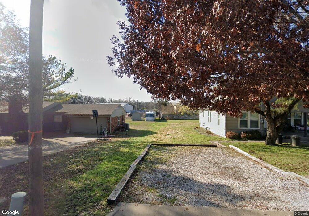 201 S Line St, Weatherford, TX 76086 - photo 1