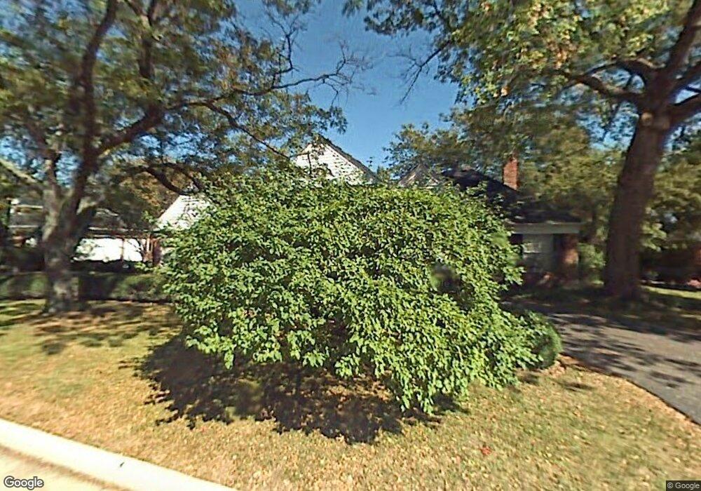 8 Alger Place, Grosse Pointe, MI 48230 - photo 1