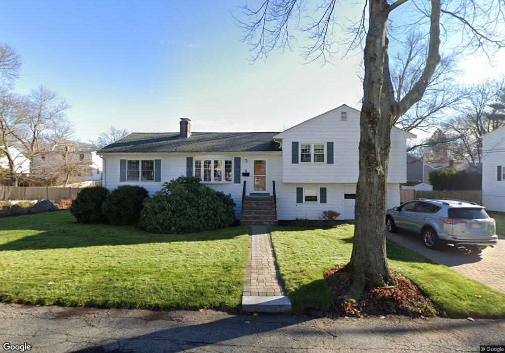 11 Hiawatha Ln, Arlington, MA 02474 - photo 1