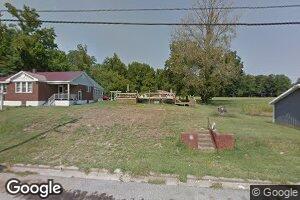 807 S 7th St, Cannelton, IN 47520