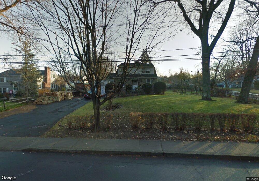 32 Rampart Rd, Norwalk, CT 06854 - photo 1