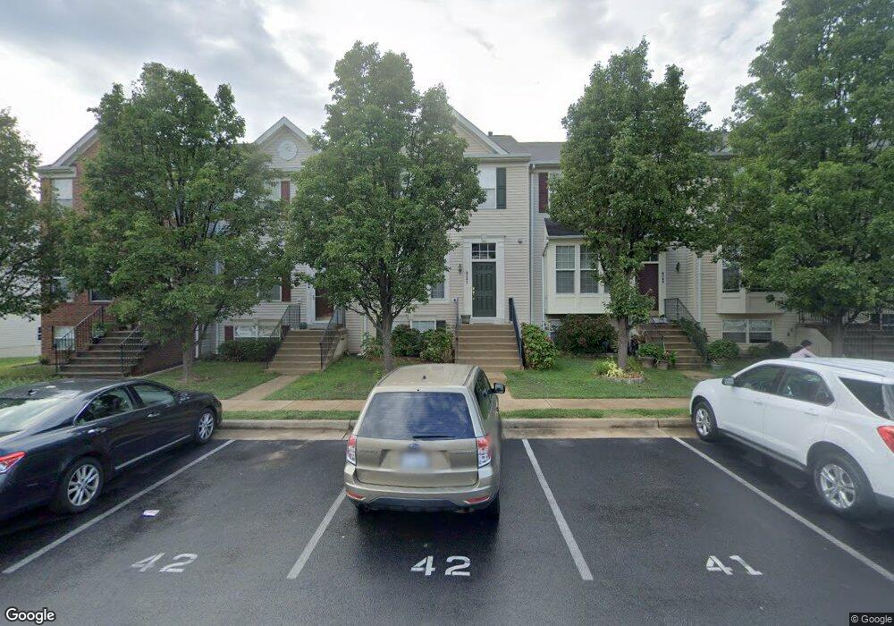 8242 Humphrey Ln, Manassas, VA 20109 - photo 1