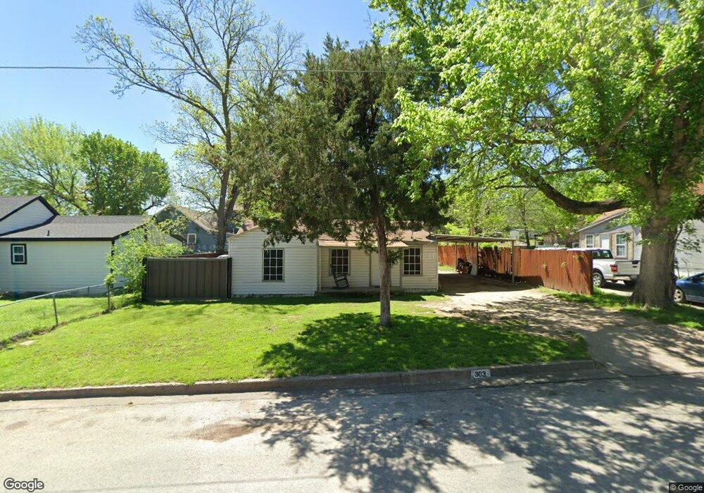 303 W Water St, Weatherford, TX 76086 - photo 1