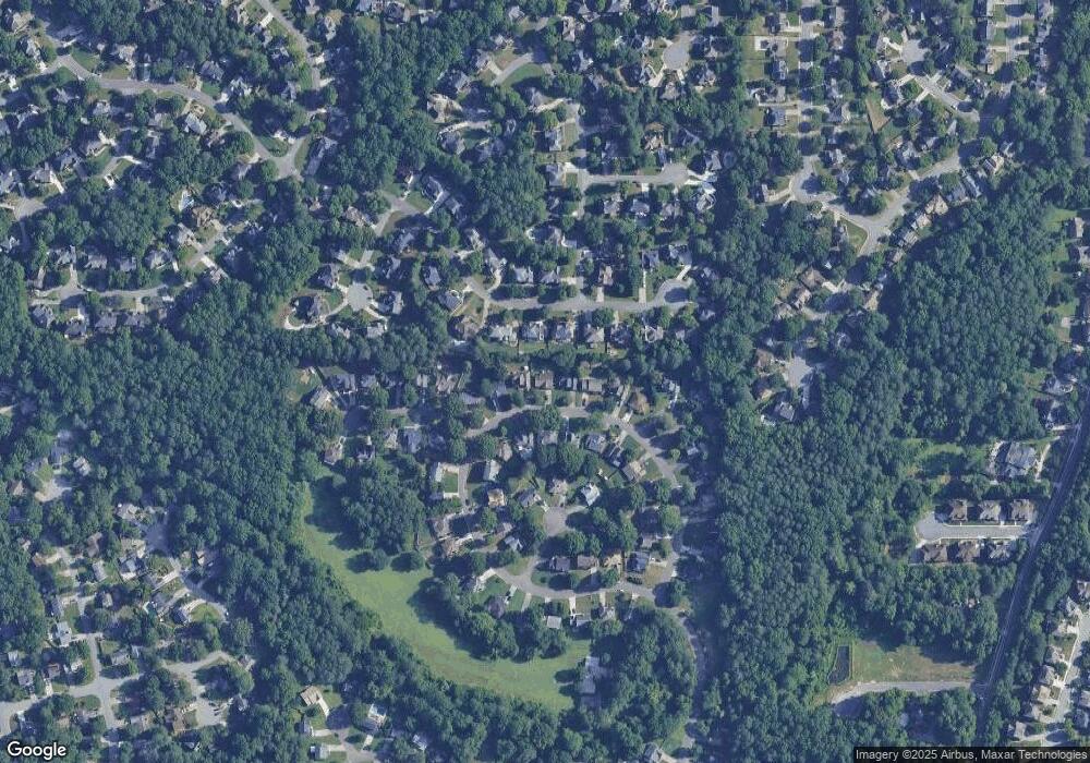 10820 Willow Meadow Cir, Alpharetta, GA 30022 - photo 1