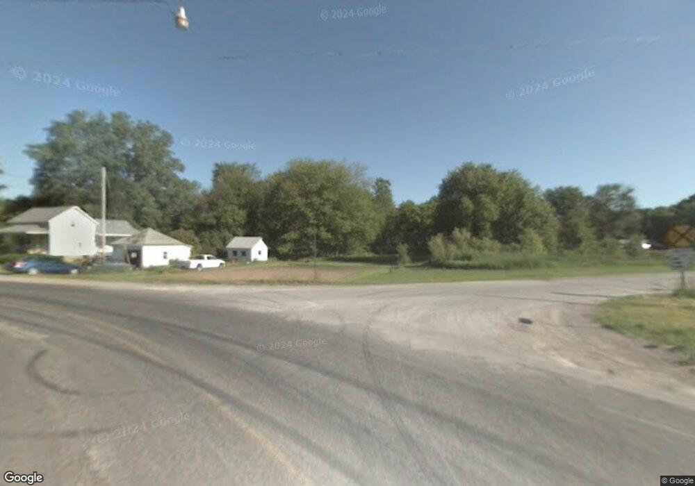 8666 Railroad St, Birch Run, MI 48415 - photo 1