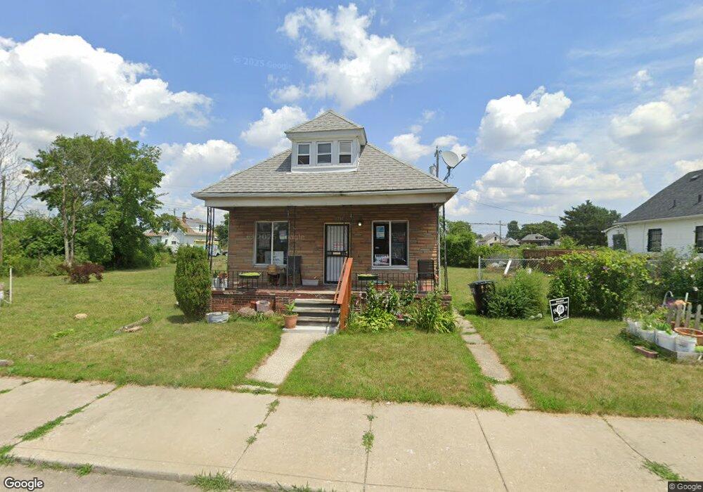 13238 Mitchell St, HamtraMcK, MI 48212 - photo 1
