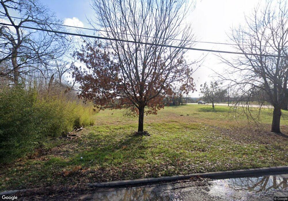 906 E Oak St, Weatherford, TX 76086 - photo 1