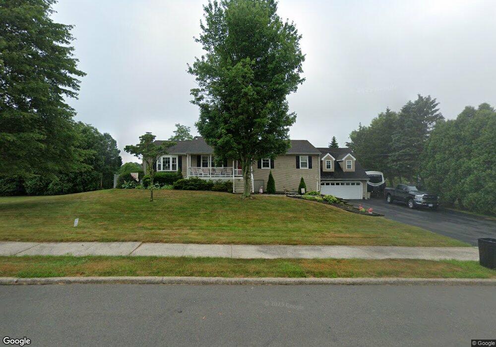 10 Cannonball Rd, North Haven, CT 06473 - photo 1