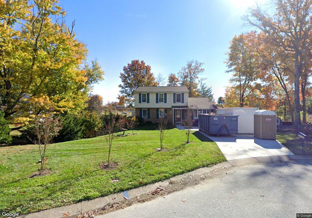 1703 Fetlock Ct, Sykesville, MD 21784 - photo 1