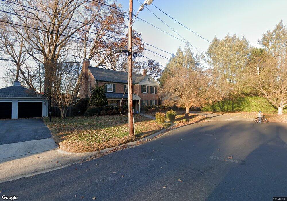 8312 Kerry Rd, Chevy Chase, MD 20815 - photo 1