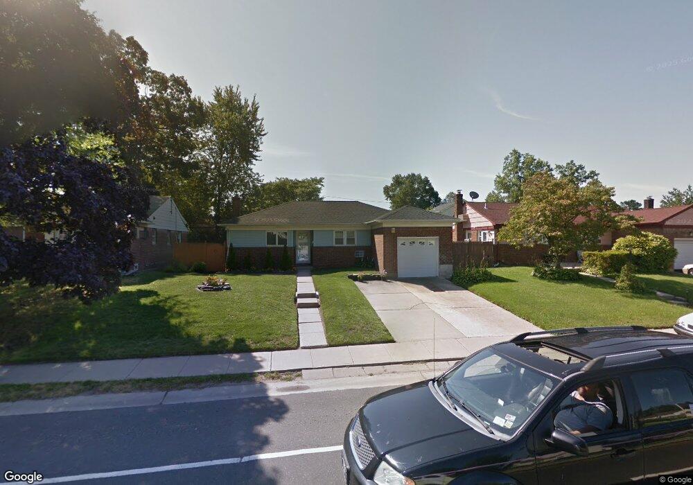 1575 Peninsula Blvd, Hewlett, NY 11557 - photo 1