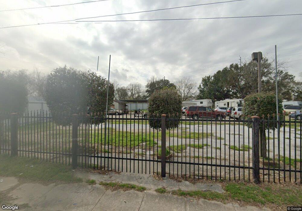 7921 W Montgomery Rd, Houston, TX 77088 - photo 1