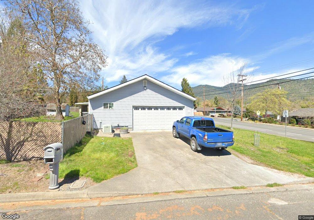 904 NW Heathwood Place, Grants Pass, OR 97526 - photo 1