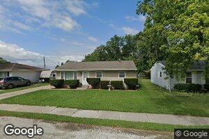 221 S Main St, Argenta, IL 62501