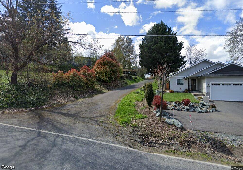 1966 Cloverlawn Dr, Grants Pass, OR 97527 - photo 1