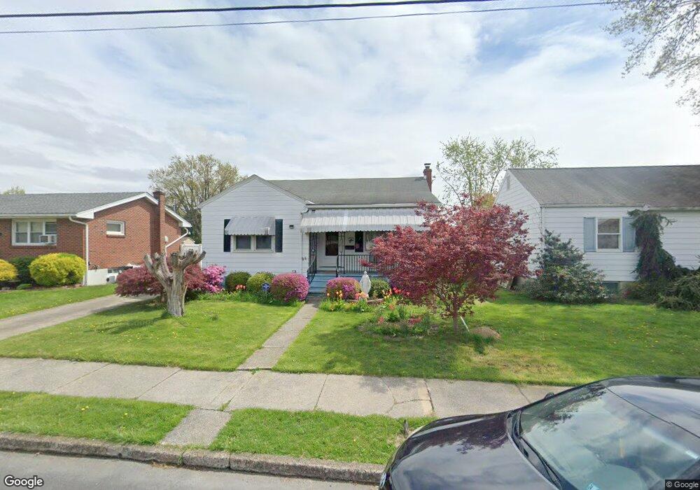 811 Quincy St unit 813, Allentown, PA 18109 - photo 1