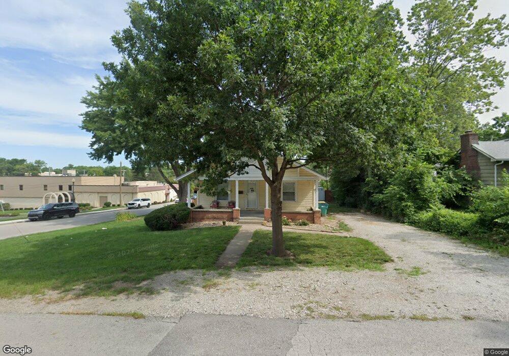 10824 W 59th St, Shawnee, KS 66203 - photo 1