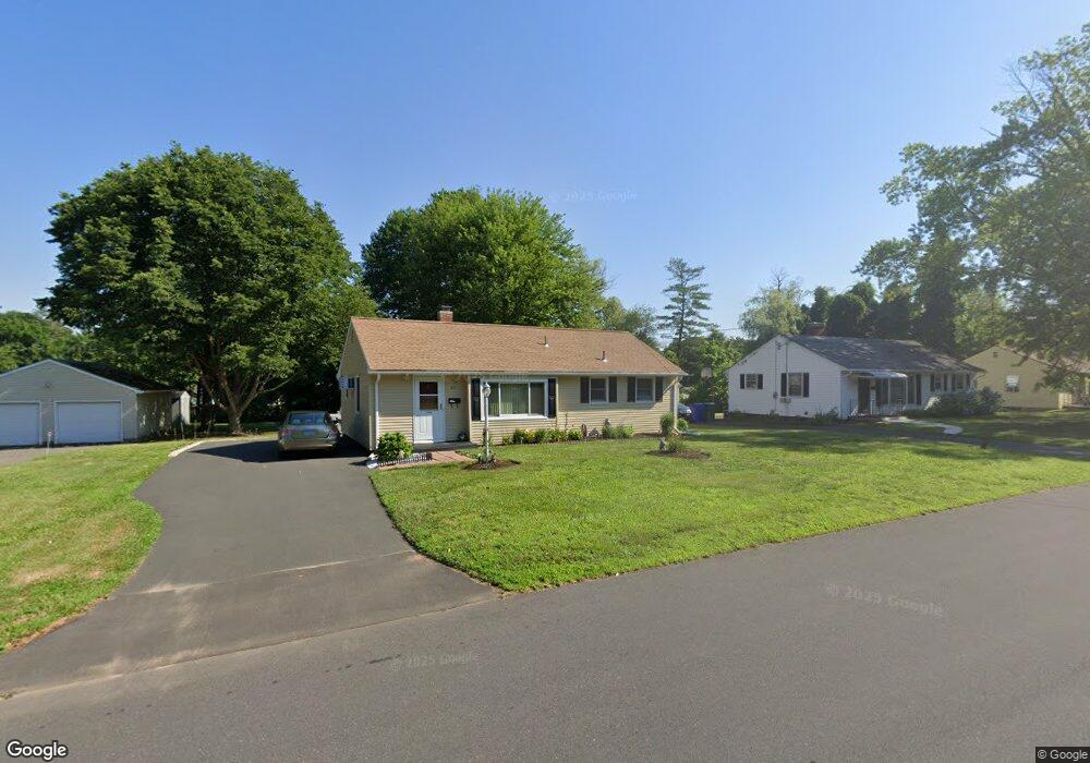 33 Ledyard Ave, Bloomfield, CT 06002 - photo 1