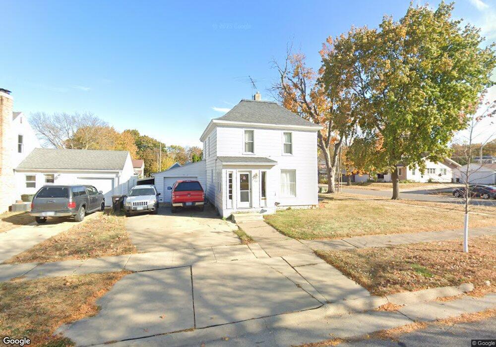 622 Walnut St, Cedar Falls, IA 50613 - photo 1