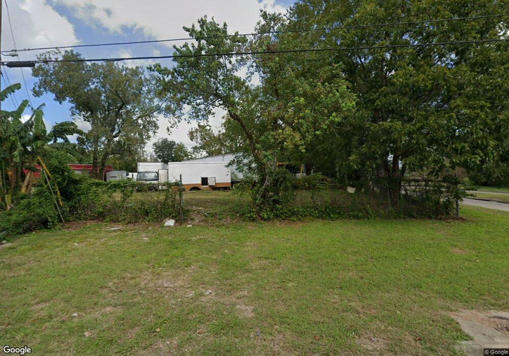 6817 Roanoke St, Houston, TX 77028 - photo 1