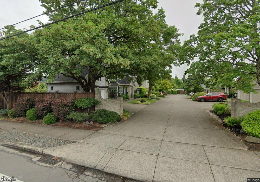 1439 Gilham Rd, Eugene, OR 97401 - photo 1