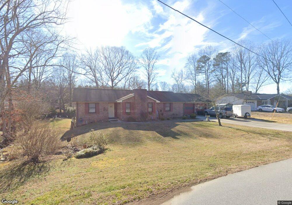 128 Atwood Dr, Hendersonville, NC 28792 - photo 1