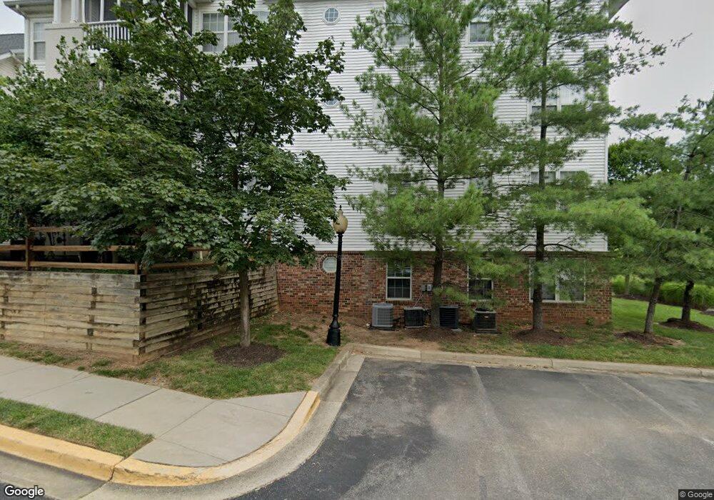 6512 Lake Park Dr unit 204, Greenbelt, MD 20770 - photo 1