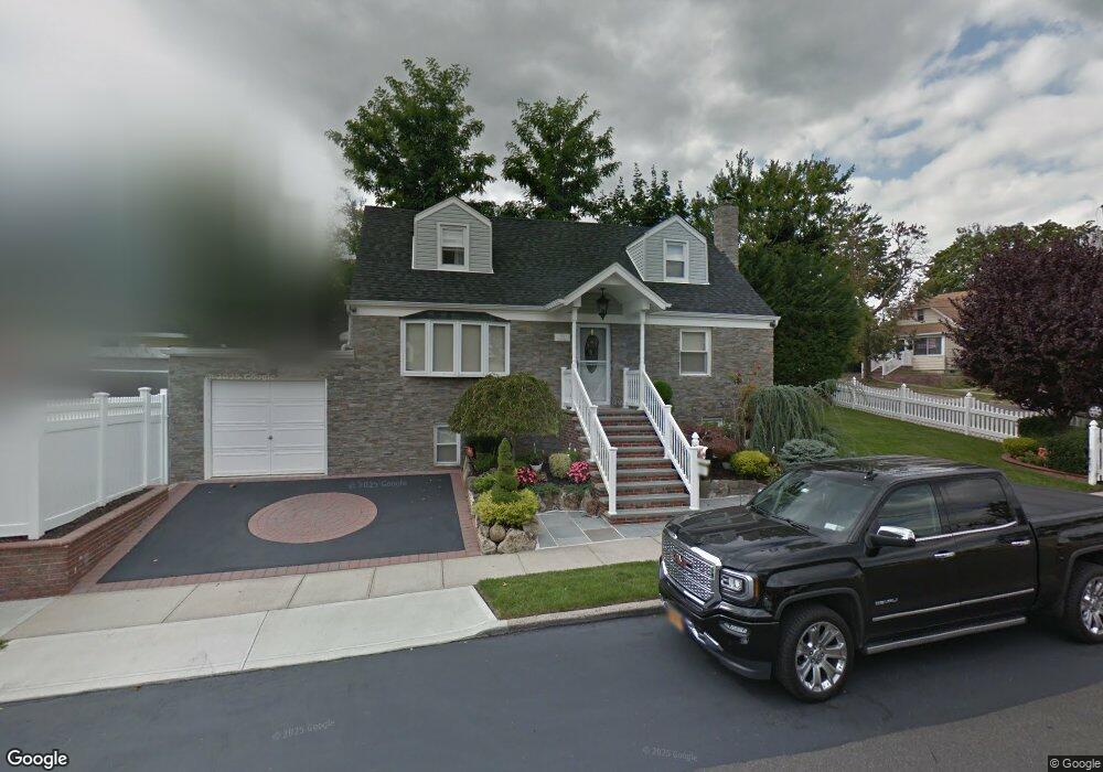 131 Lincoln Rd, Franklin Square, NY 11010 - photo 1