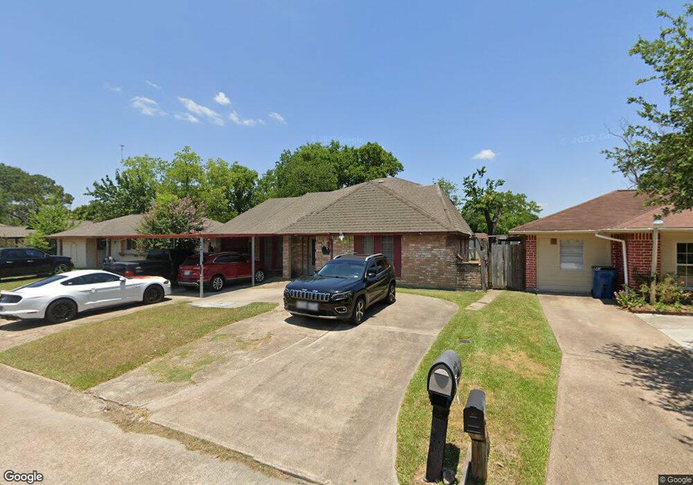 1926 Twinbrooke Dr, Houston, TX 77088 - photo 1