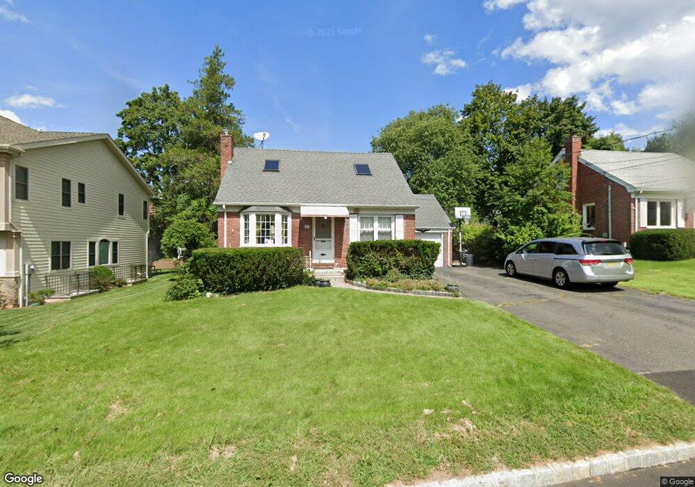 37 Crest Dr N, Cresskill, NJ 07626 - photo 1