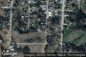 621 Dubois Ave, Sumner, IL 62466