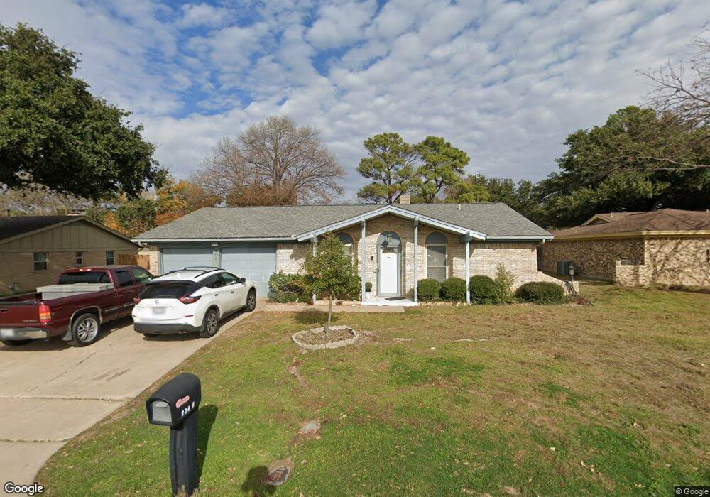 204 E Pleasantview Dr, Hurst, TX 76054 - photo 1