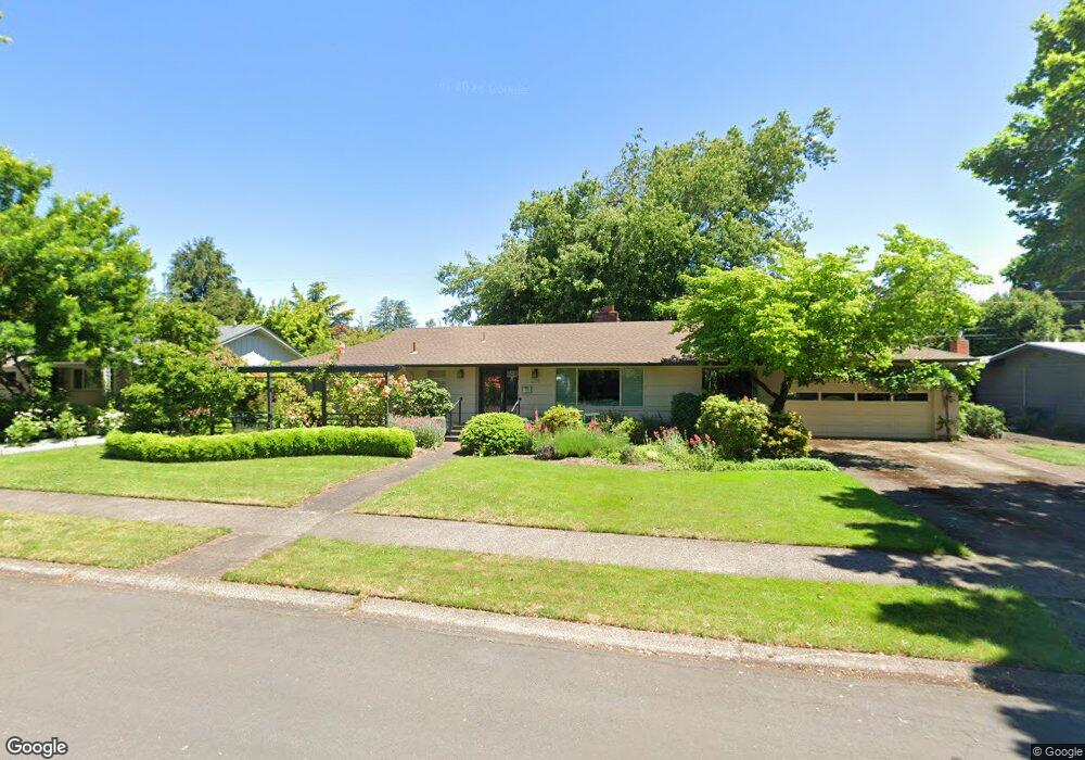 225 Dartmoor Dr, Eugene, OR 97401 - photo 1