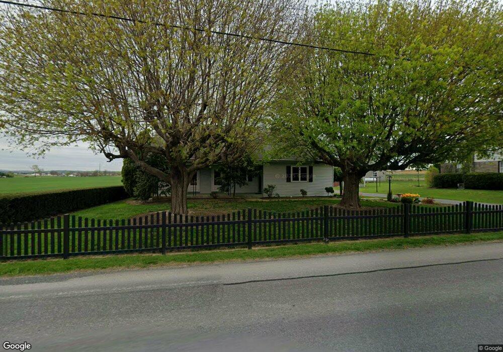 615 N Shirk Rd, New Holland, PA 17557 - photo 1